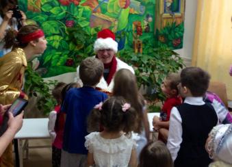 Новогодний праздник для детей с ревматическими заболеваниями