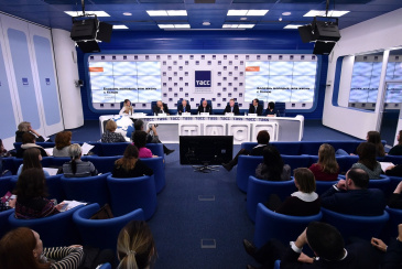 Форум пациентов с болезнью Бехтерева: экономить нельзя, лечить!