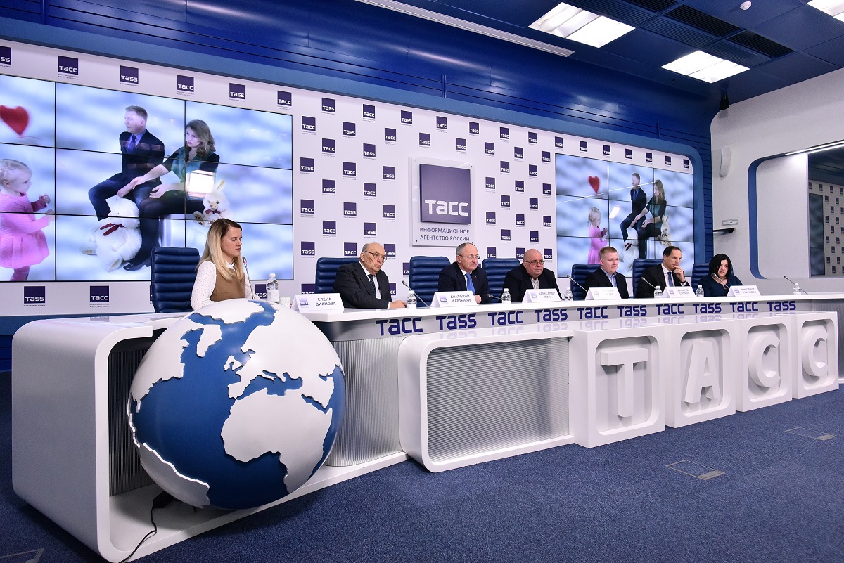 Документ «Боль в спине» подготовлен ревматологами, травматологами, ортопедами, неврологами и психологами